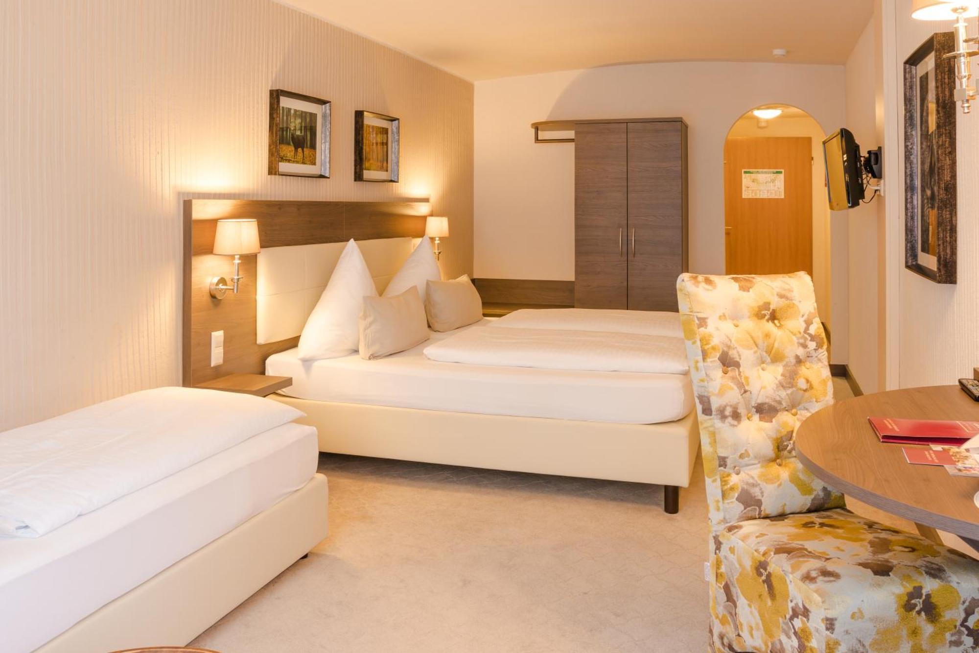 Parkhotel Luise Bad Herrenalb Phòng bức ảnh